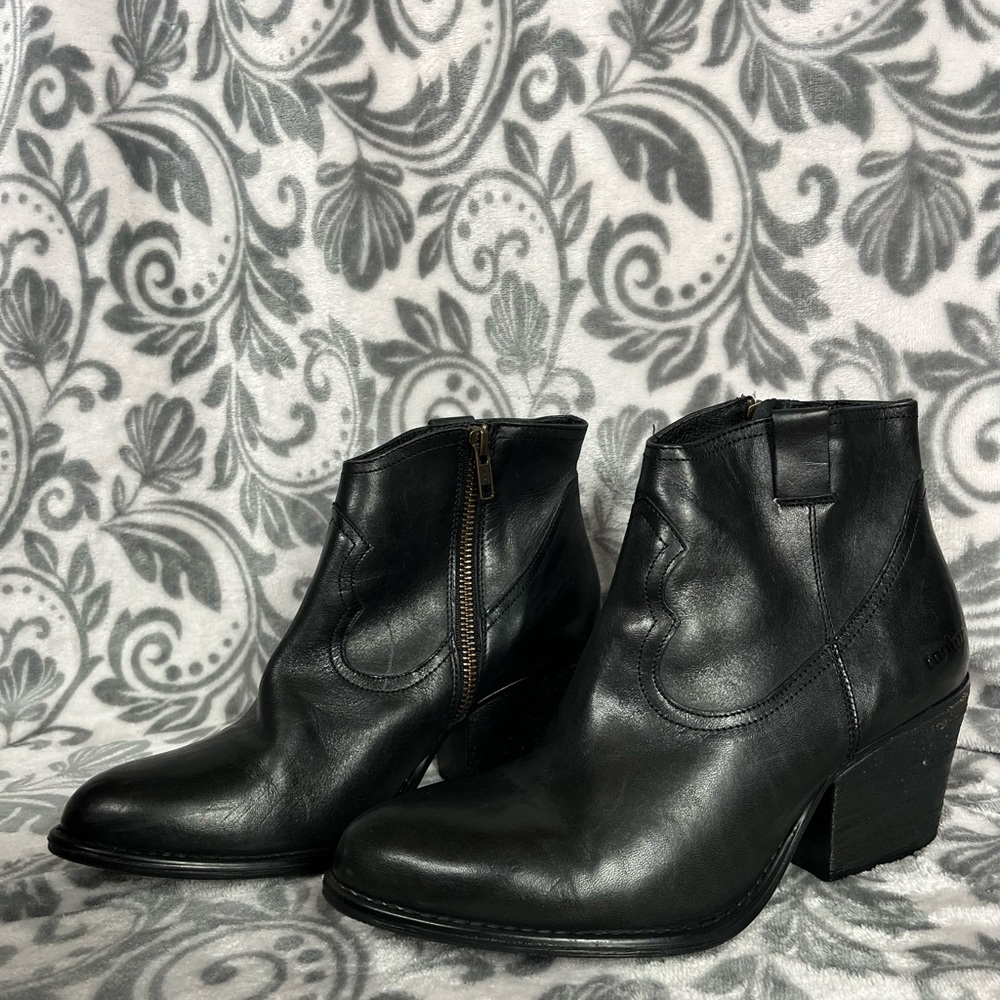 Coolway | Women’s Size 8 | Black Leather Ankle Boots